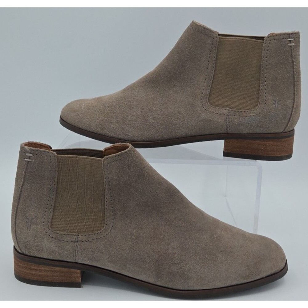 Frye Women's 6.5 Suede Taupe / Gray Chelsea Ankle Boots Booties Block Heel EUC